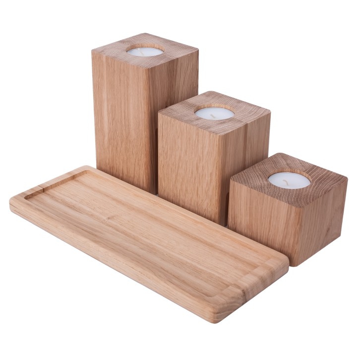 Set aus Eichenholz-Kerzenständern