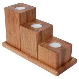 Set aus geölten Eichenholz-Kerzenständern